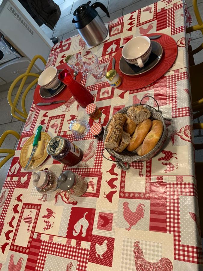 La Ferme D'Aristide Bed & Breakfast Saillenard ภายนอก รูปภาพ
