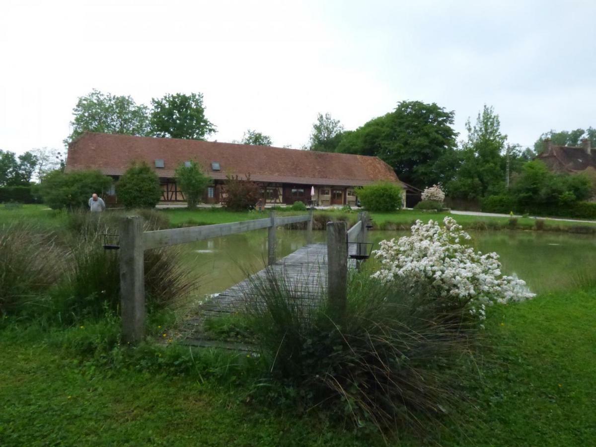 La Ferme D'Aristide Bed & Breakfast Saillenard ภายนอก รูปภาพ